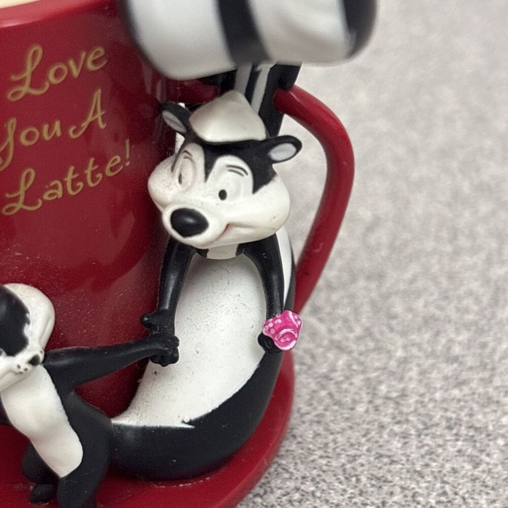 Vintage Hallmark Keepsake Ornament Love You A Latte Pepe Le Pew Looney Tune 2006 - Picture 3 of 10